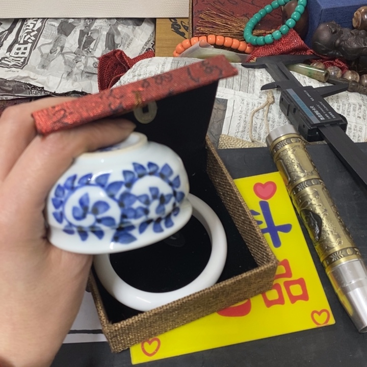 好中古工艺品一件
