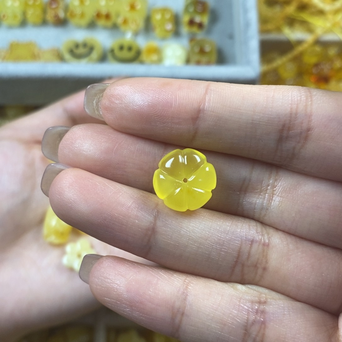 蜜蜡裸石未镶嵌-****k南瓜花