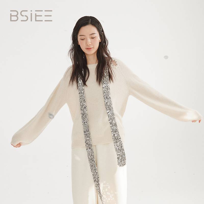BSIEE/本涩露肩圆领毛衣时尚百搭