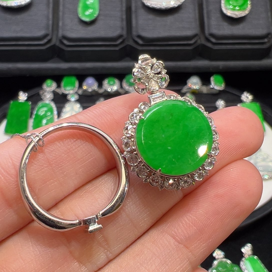 翡翠吊坠(不含链)18K金镶嵌收到货48小时鉴赏期