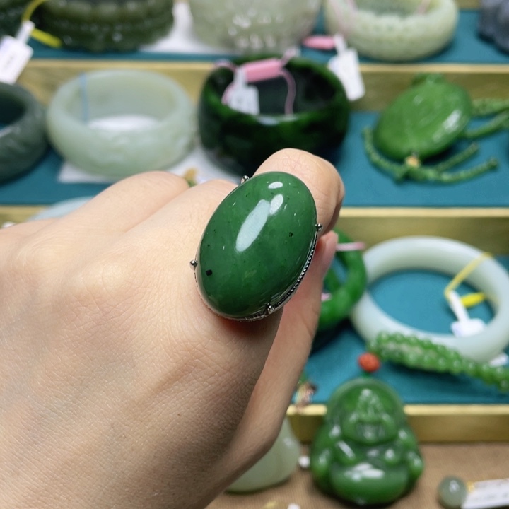 和田玉戒指未镶嵌