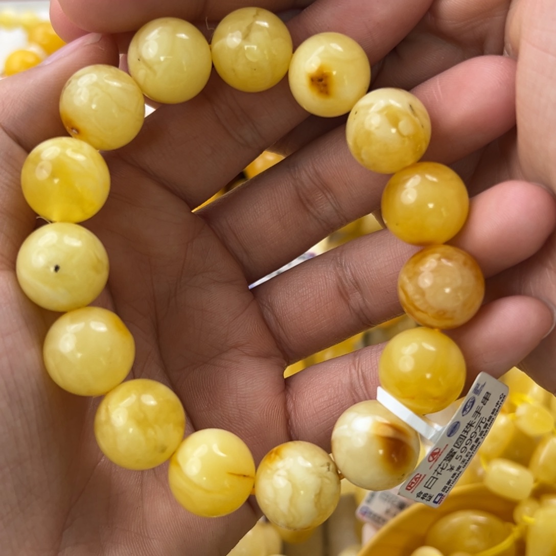 琥珀珠宝奇石未镶嵌