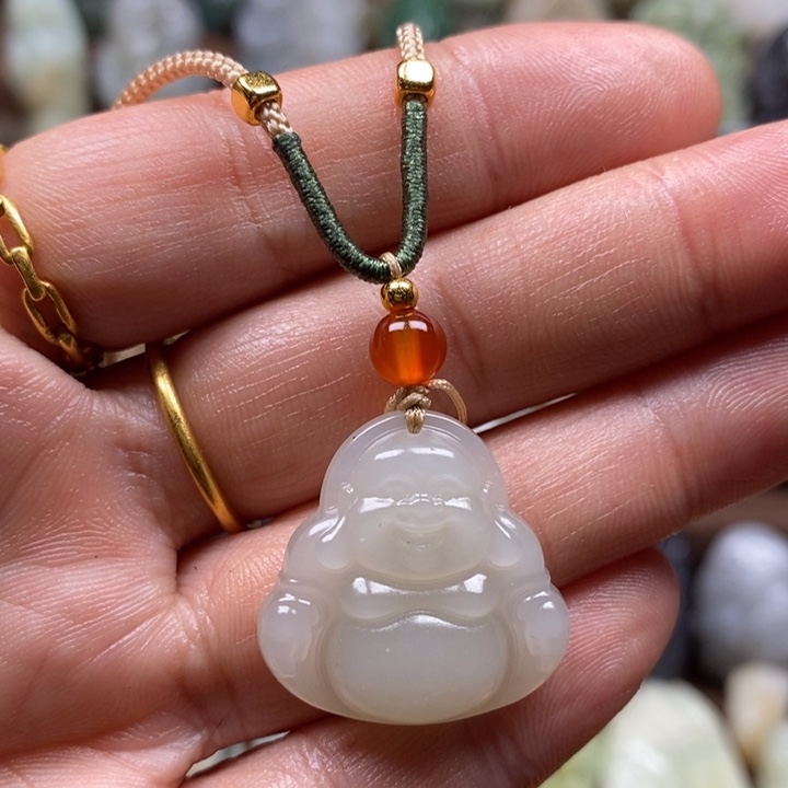 和田玉颈饰未镶嵌