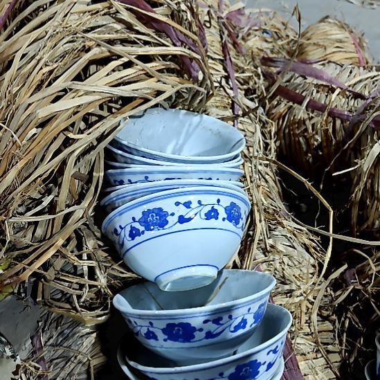 瓷片陶瓷盘子碗啥都有