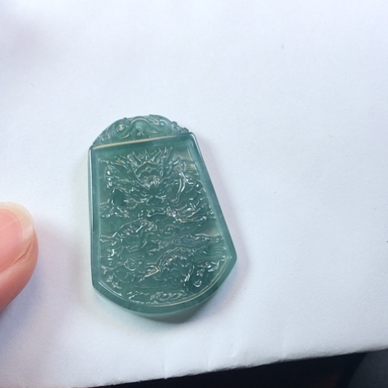 翡翠未镶嵌颈饰缅甸A货，每天下午1点半开播