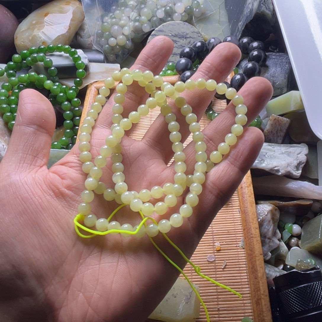 陌***陌和田玉（糖玉）未镶嵌挂件