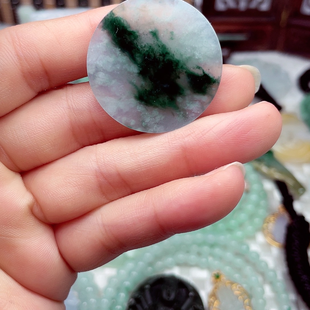 翡翠未镶嵌颈饰翡翠