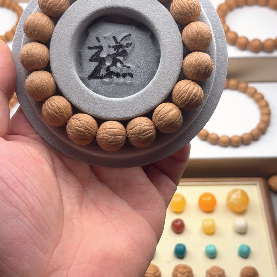 之***@猴头核桃吊坠原皮