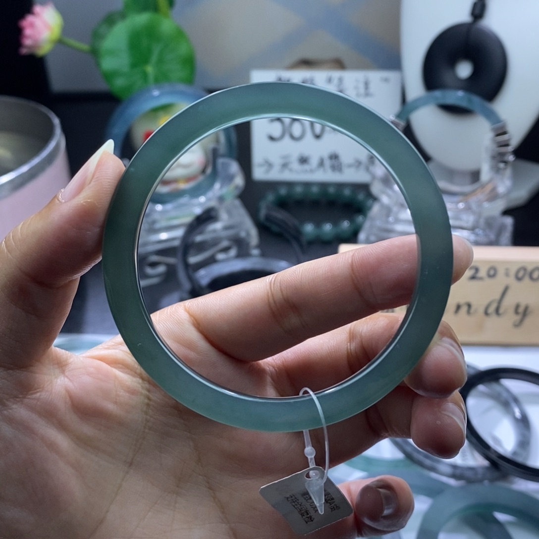 定制翡翠未镶嵌成品买断湖水绿56