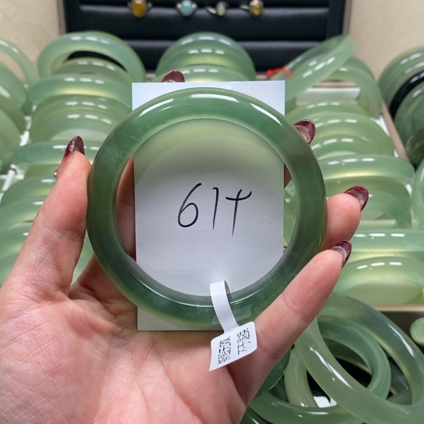 【闪购商品】蛇纹石玉手镯未镶嵌