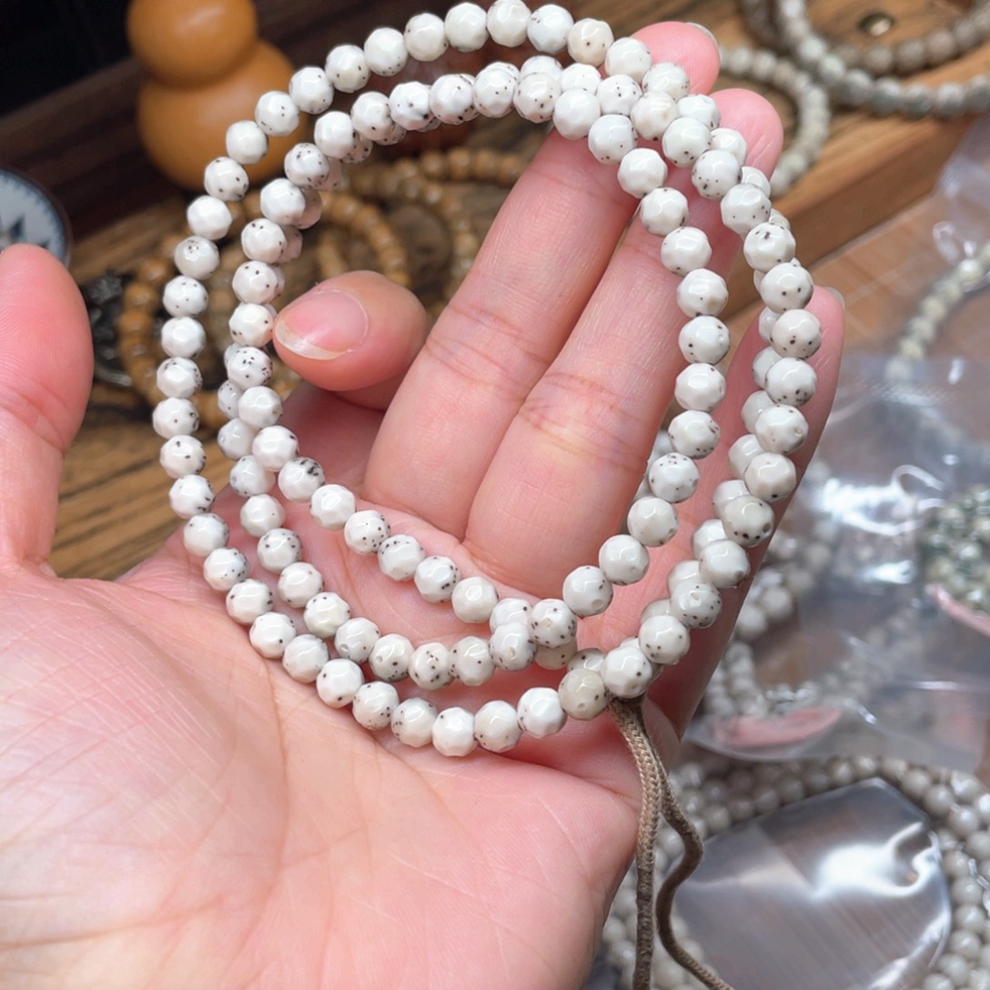 王***号卡6m改正月大留白小细星