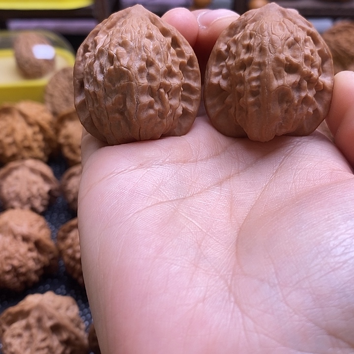 文玩核桃吊坠金牛35