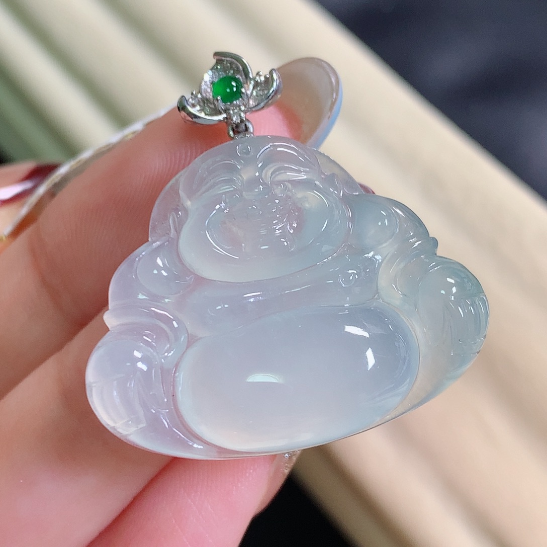 翡翠18K金镶嵌颈饰佛公