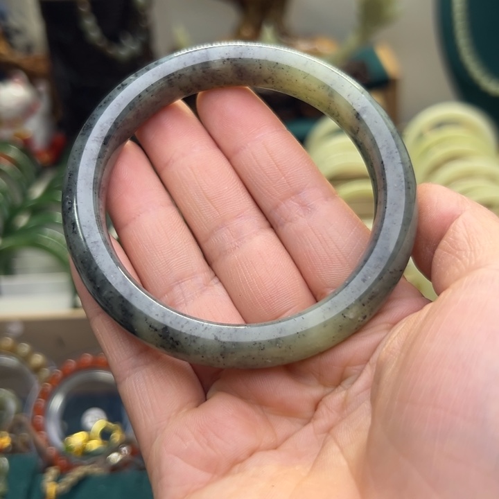 和田玉手镯未镶嵌62.6圈围7026