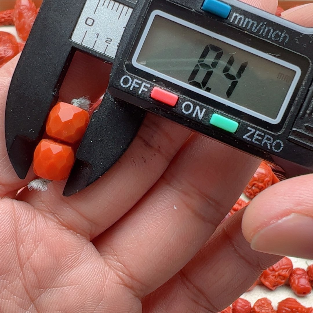 南红玛瑙配饰未镶嵌