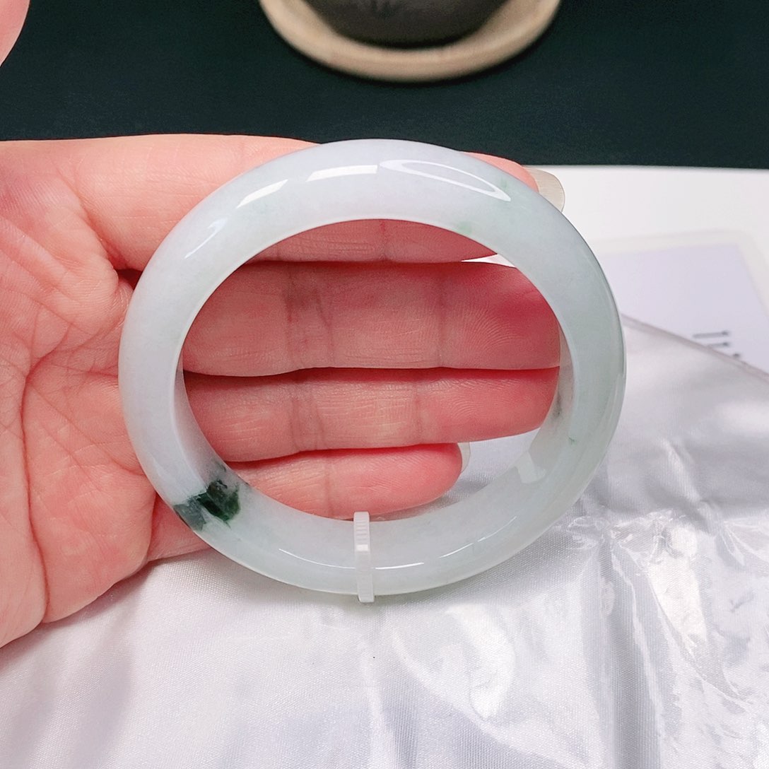 【闪购商品】翡翠手镯未镶嵌正圈57