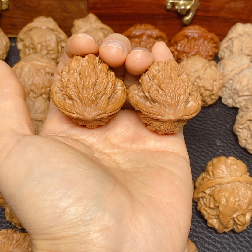 【闪购商品】吊坠文玩核桃月**情虎头37