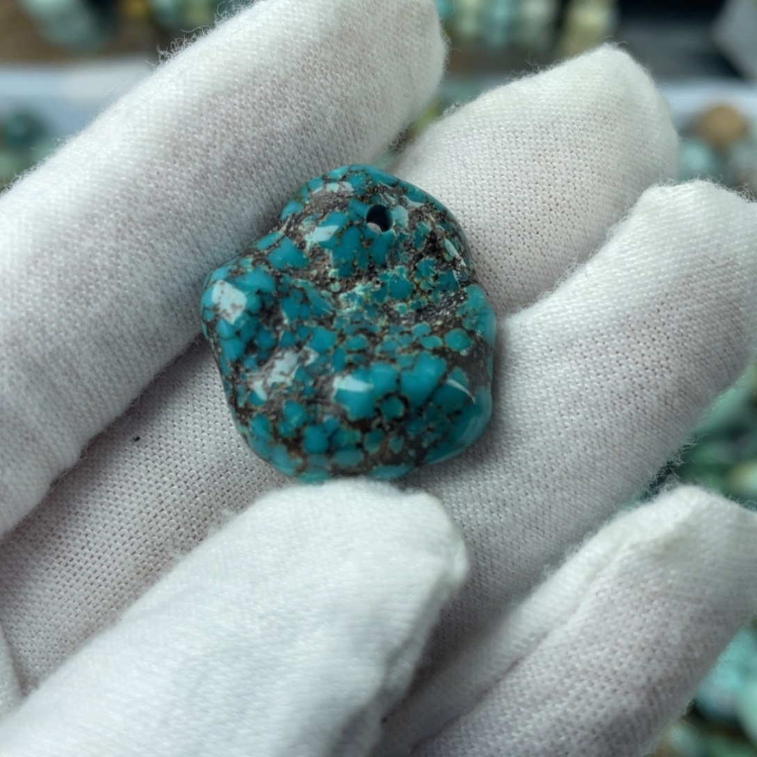 兔***安绿松石未镶嵌配饰