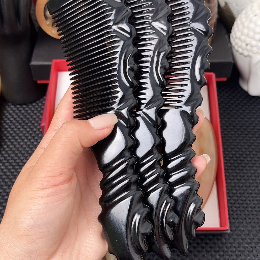 纯手工制作纯牛角梳子