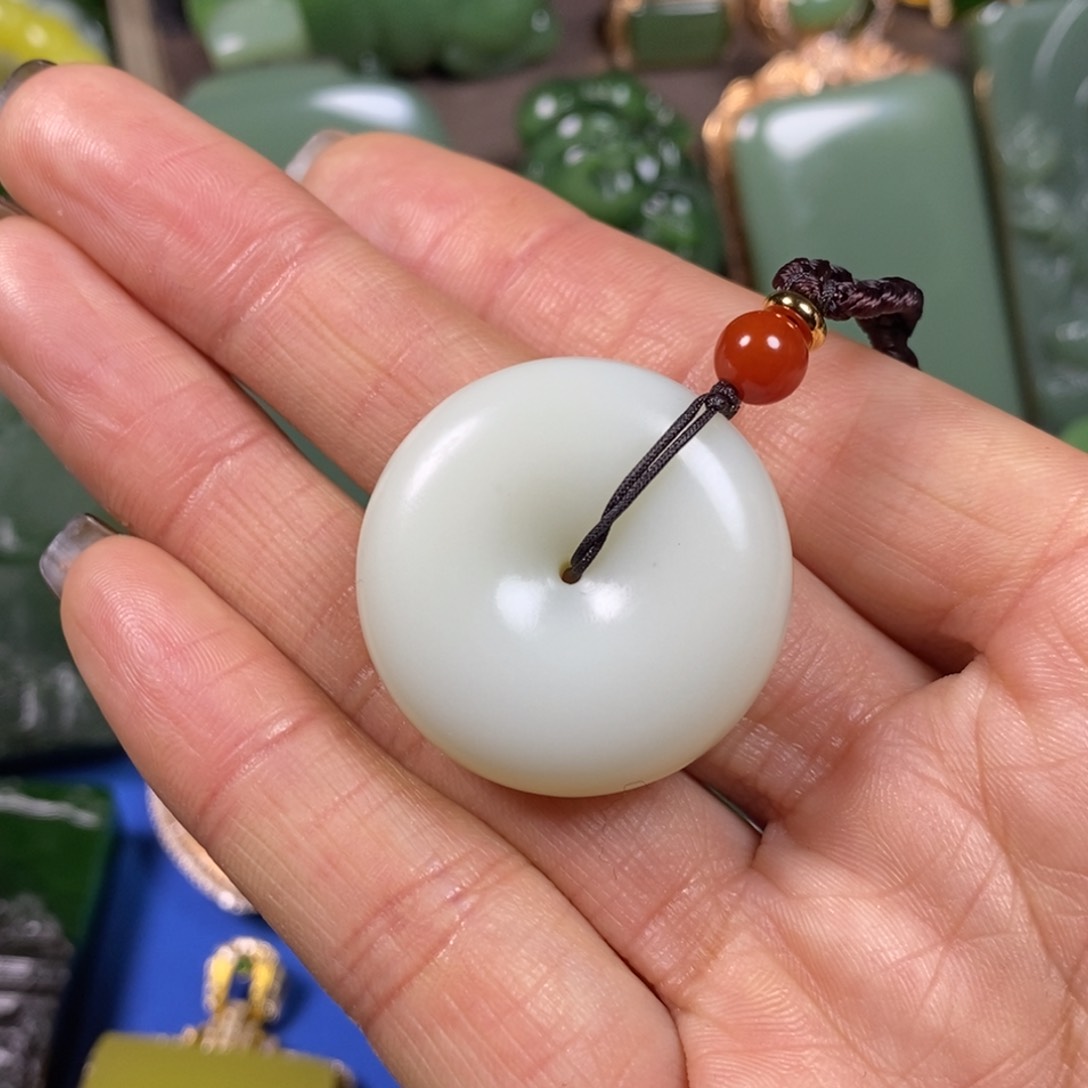 和田玉手串未镶嵌