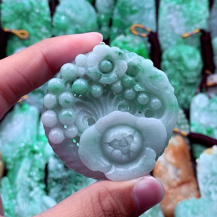 翡翠吊坠(不含链)未镶嵌