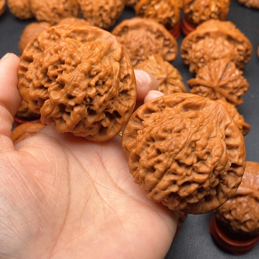 【闪购商品】文玩核桃把件52官帽