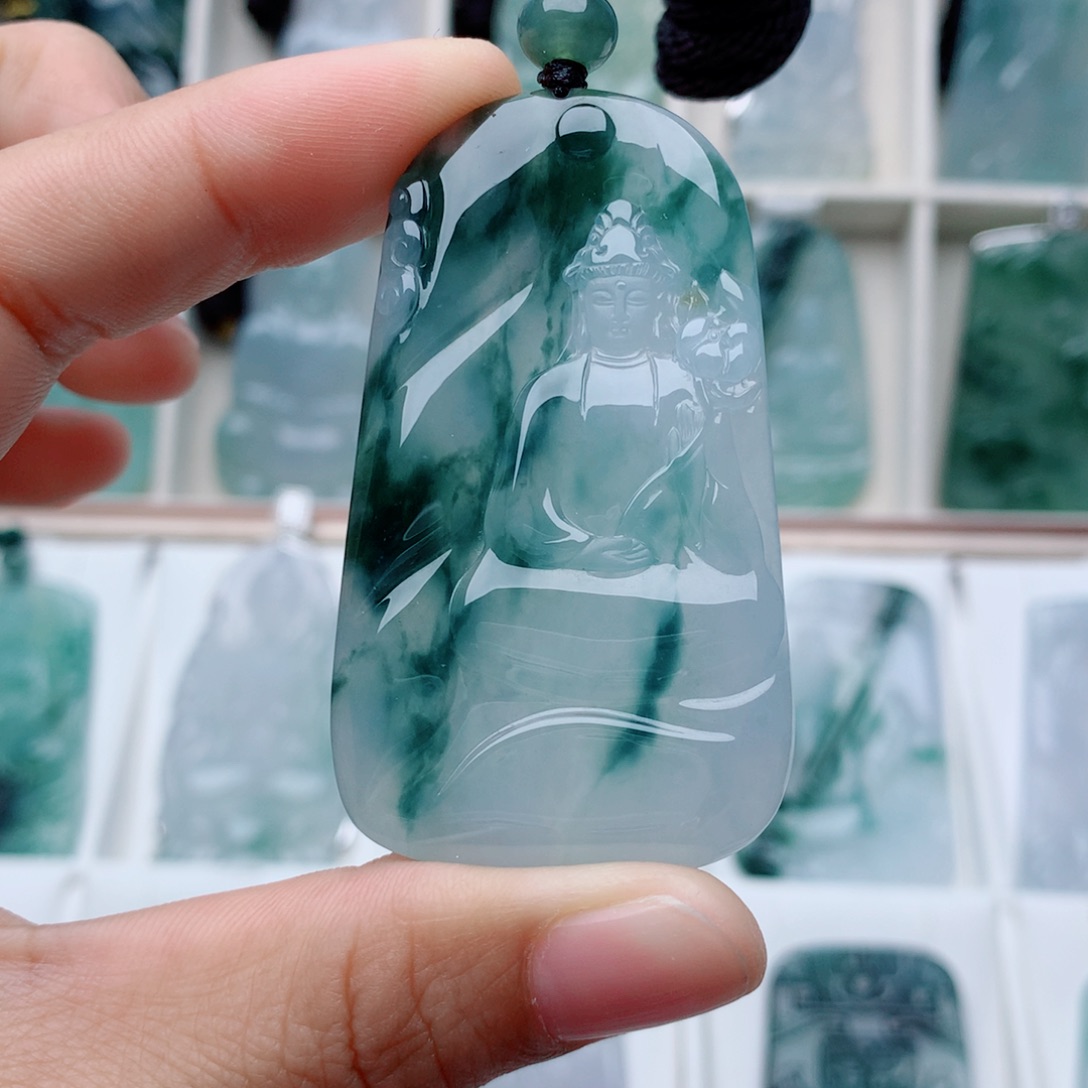 翡翠颈饰未镶嵌用****4