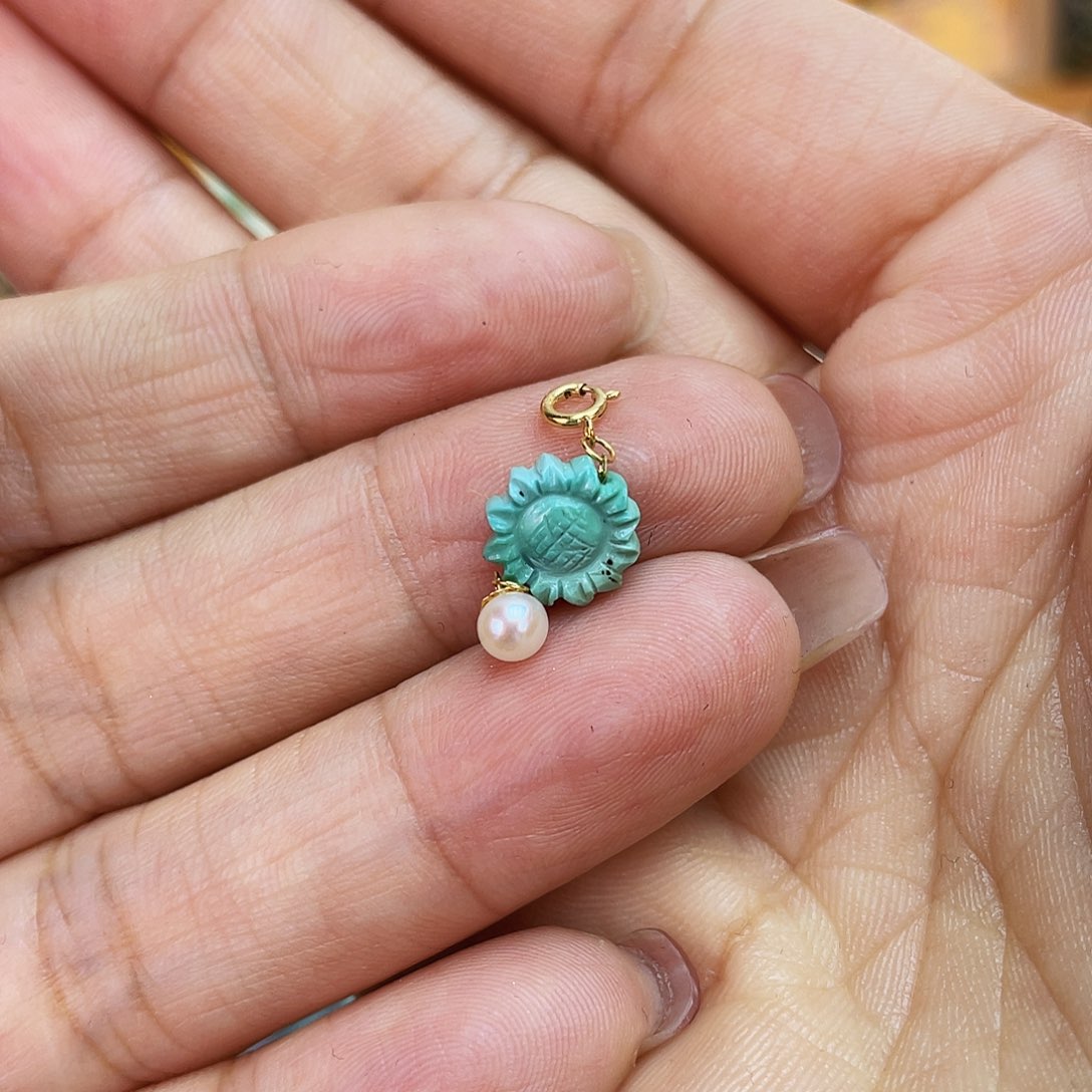 绿松石吊坠(不含链)18K金镶嵌