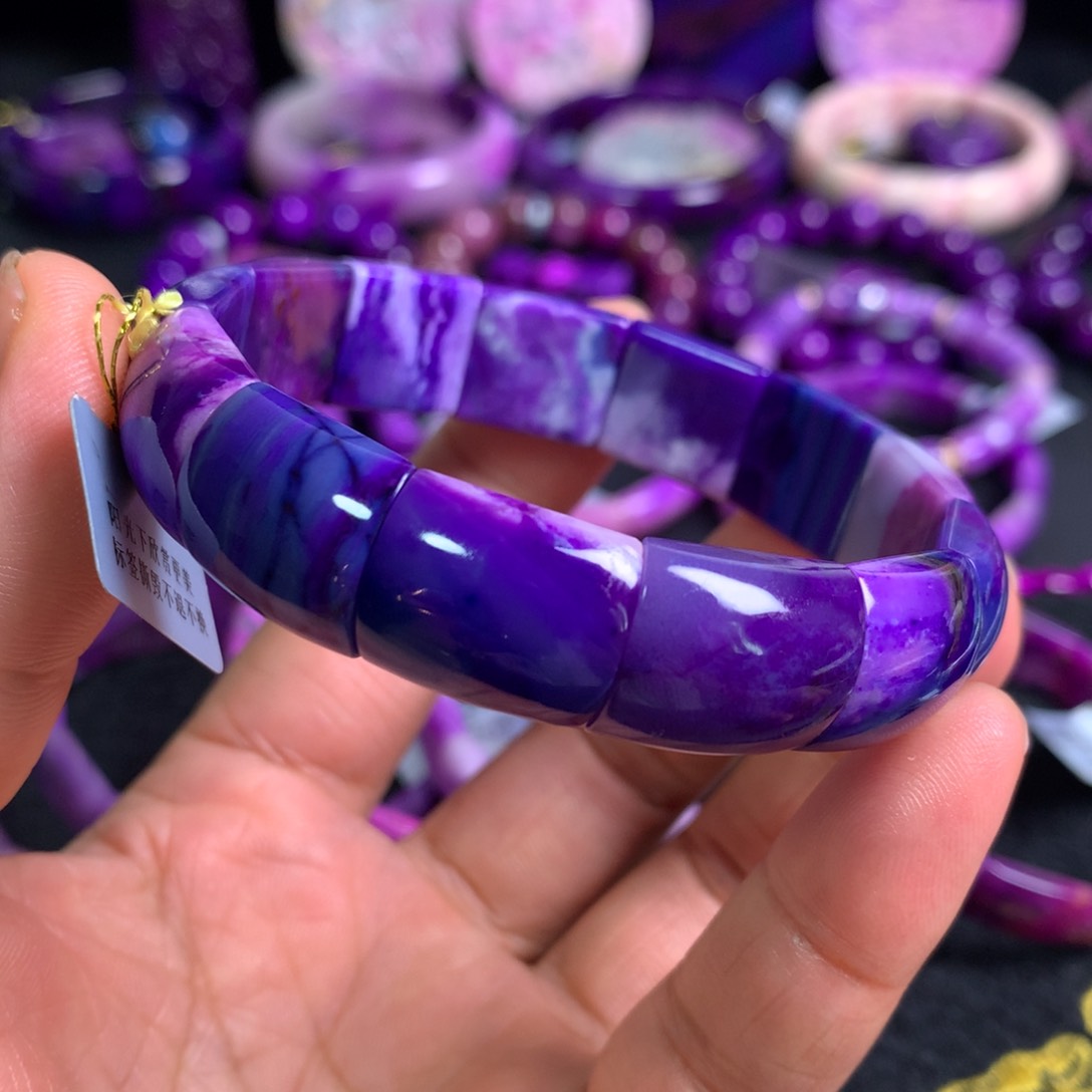 未镶嵌苏纪石（舒俱来）特色梦幻镯排