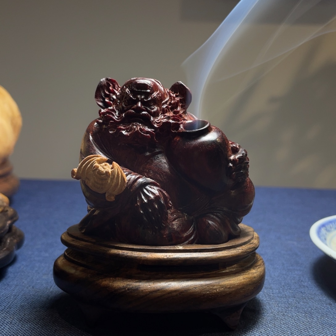 檀香紫檀（小叶紫檀）廷木雕工艺品摆件