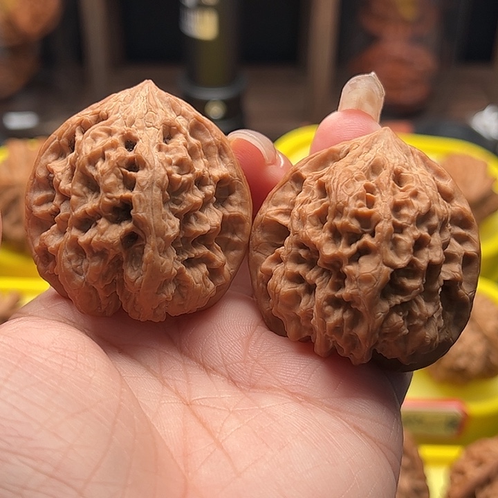 文玩核桃吊坠野牛 全品