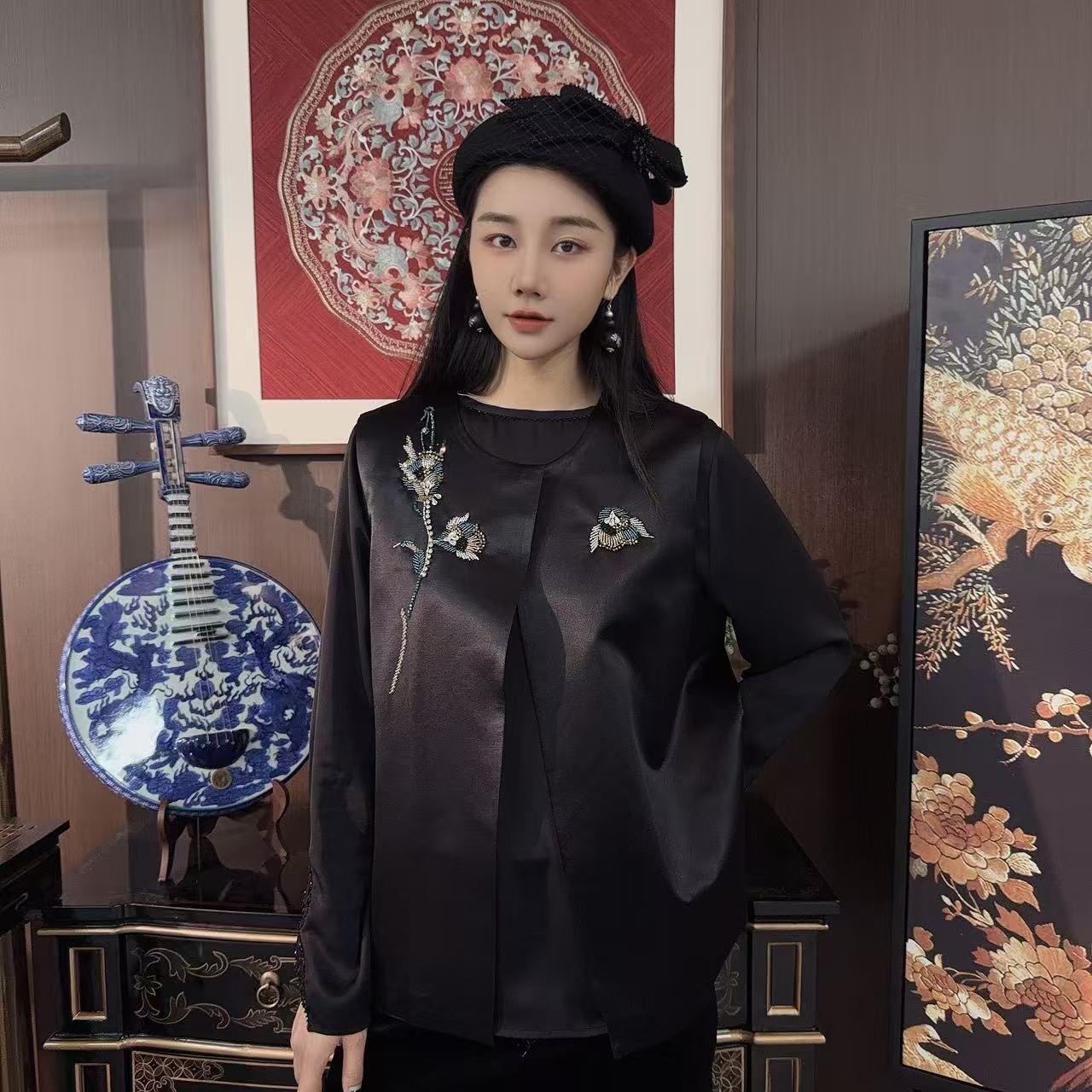 Betty Bairn【花盏月】新中式桑蚕丝羊毛高级气质感法绣马甲Q7527