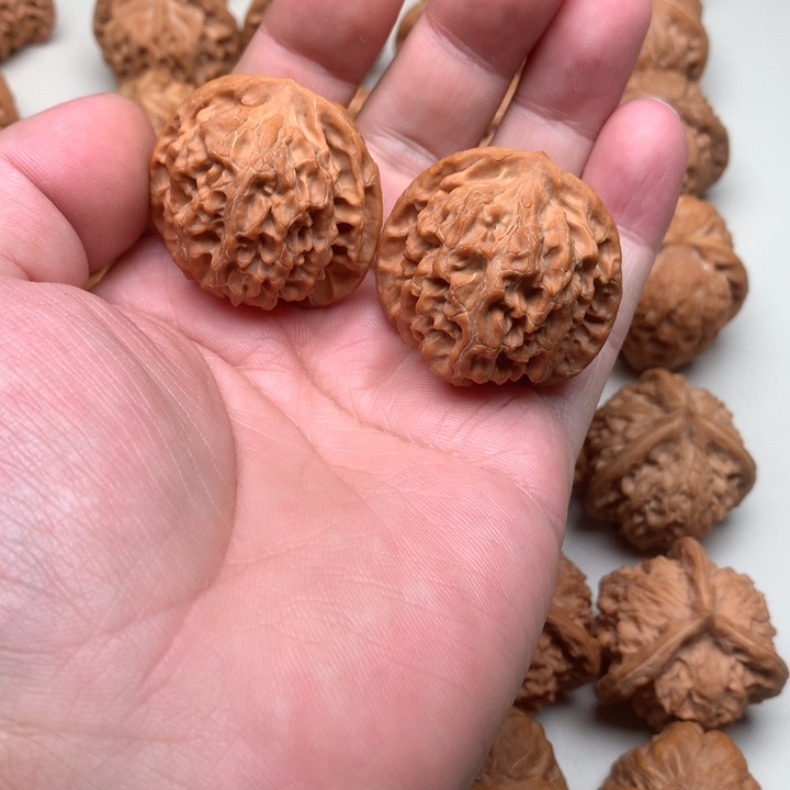 文玩核桃吊坠苹果39