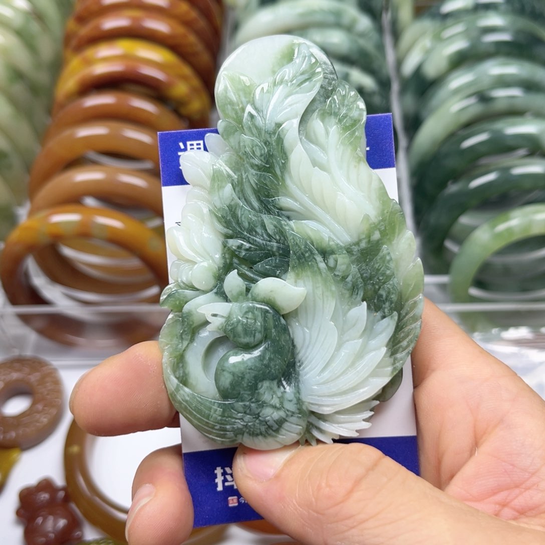 透闪石-蛇纹石玉手镯未镶嵌