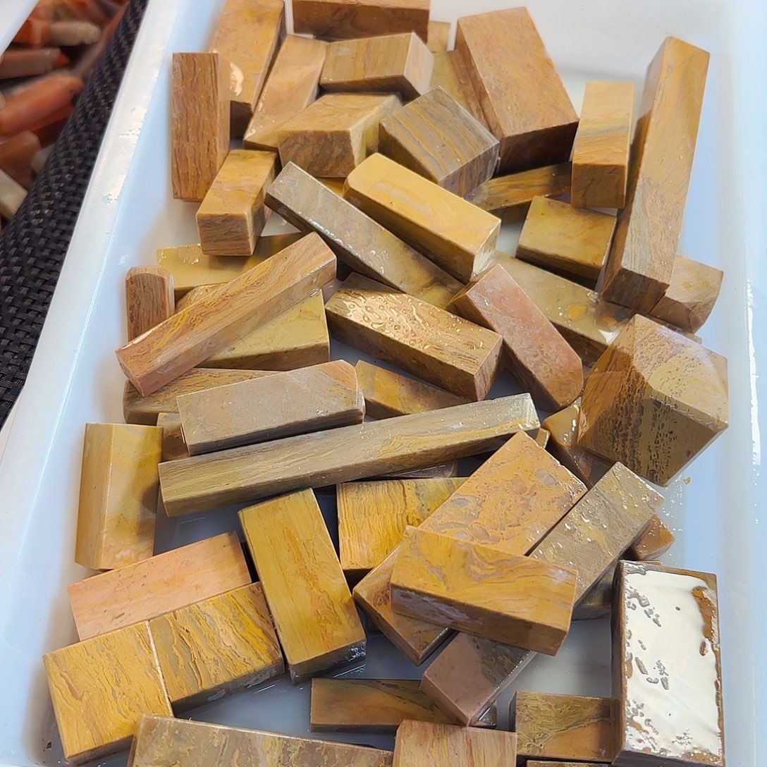 吕***源青田石印石入口就特别有