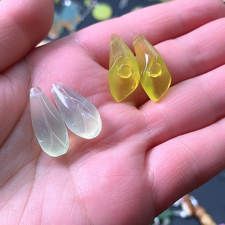 蛇纹石玉耳饰未镶嵌