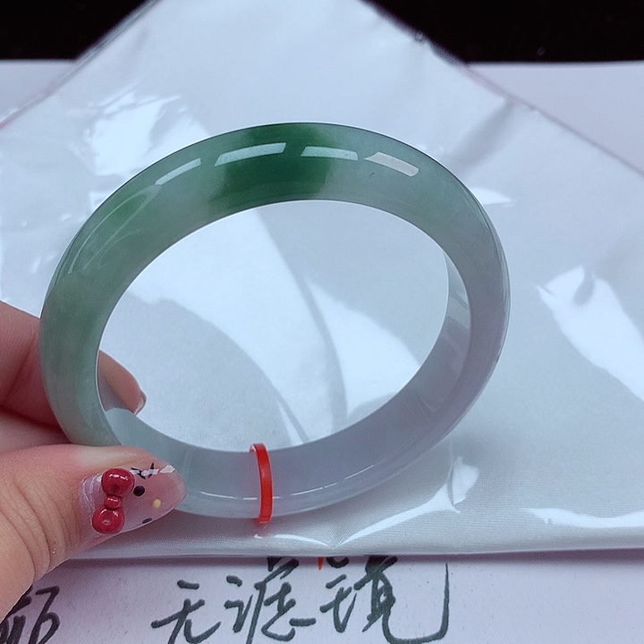 翡翠手镯未镶嵌55.7圈