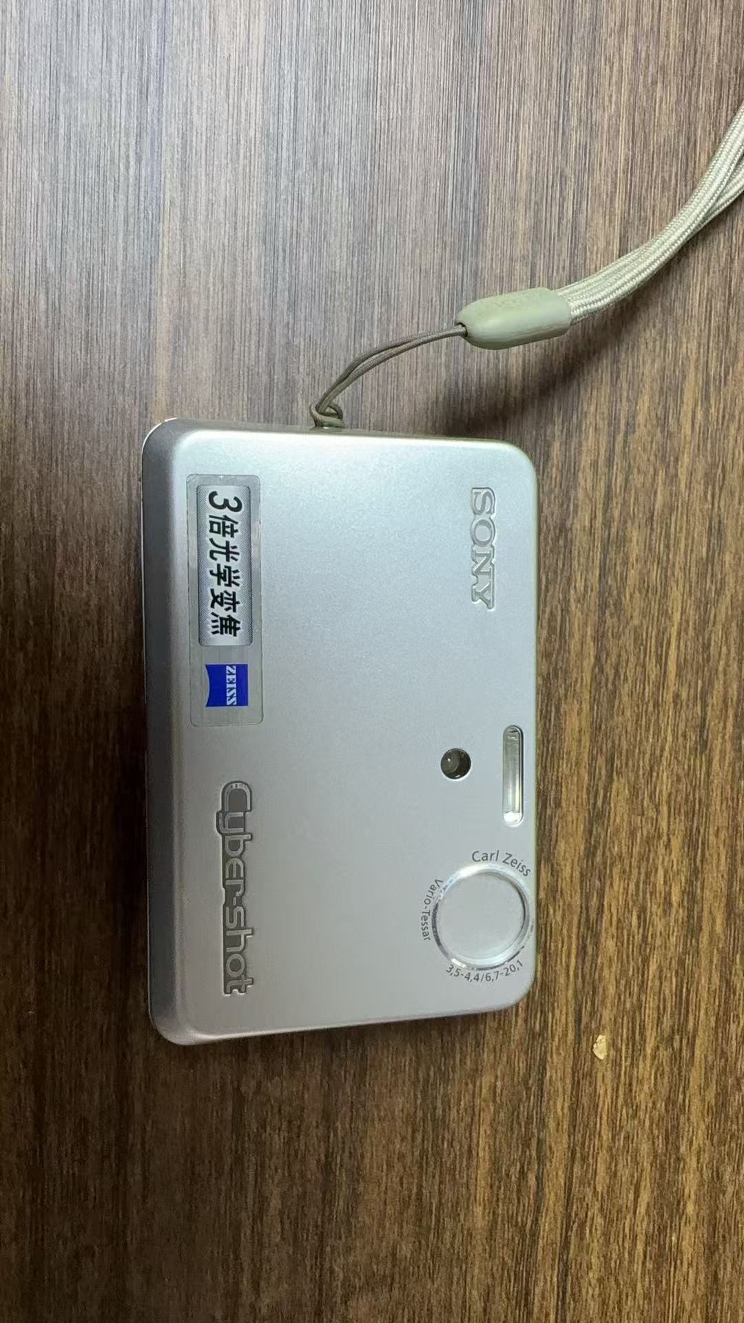 9新 Sony/索尼 T3  500万像素3倍变焦出片质感好的数码照相机