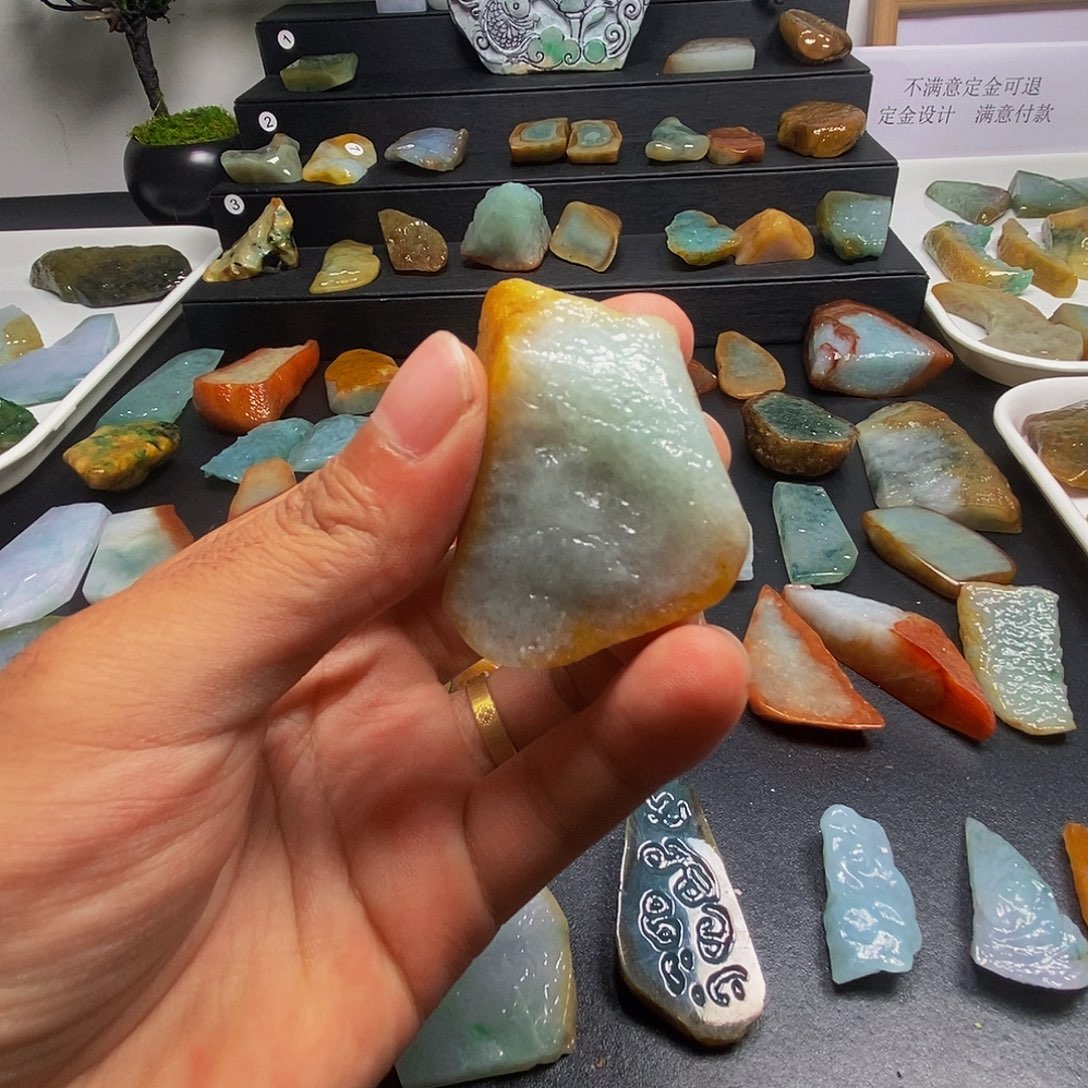 定制翡翠未镶嵌翡翠