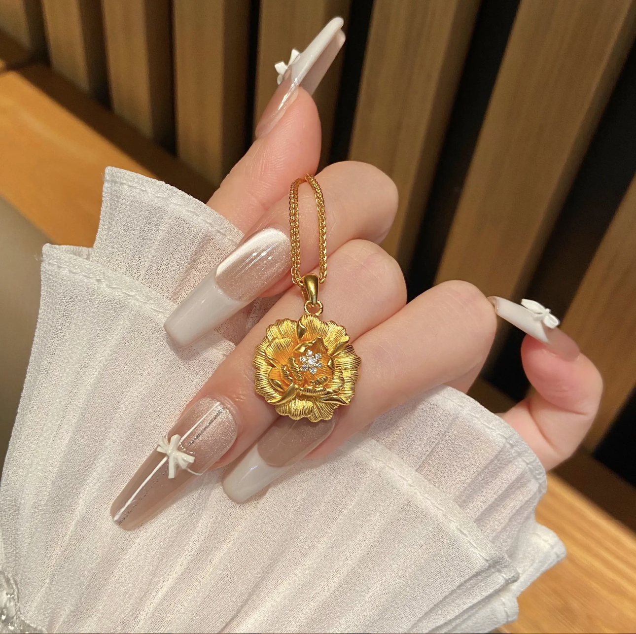 铜合金项链 新中式月季花项链女款复古国风花朵吊坠肖邦链毛衣链