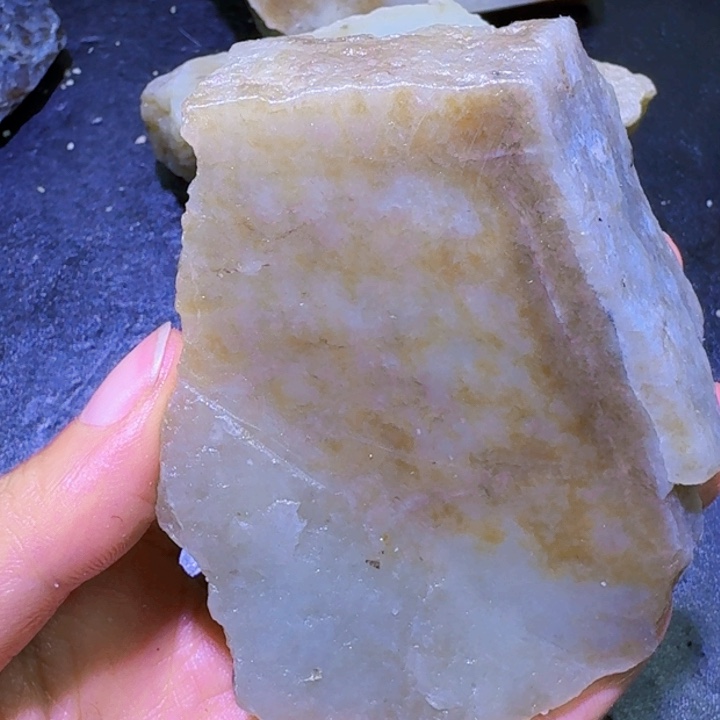 和田玉未镶嵌珠宝半成品