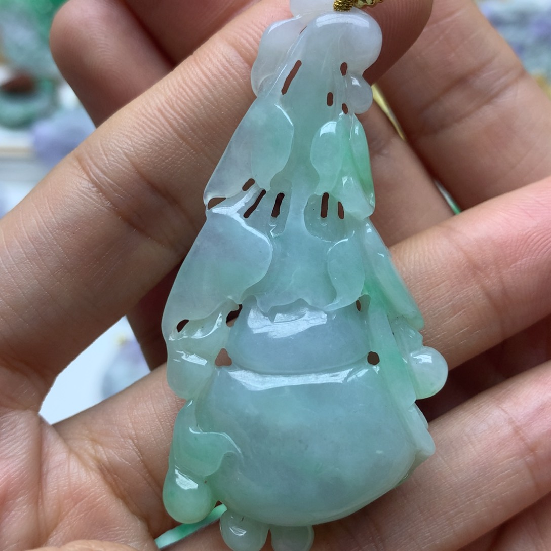 翡翠颈饰未镶嵌翡翠