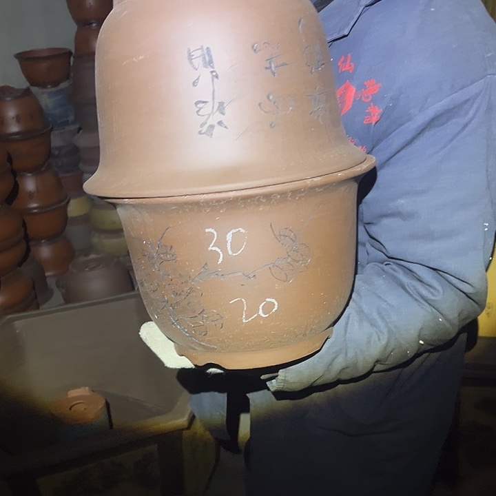 紫砂花盆紫砂花盆和小