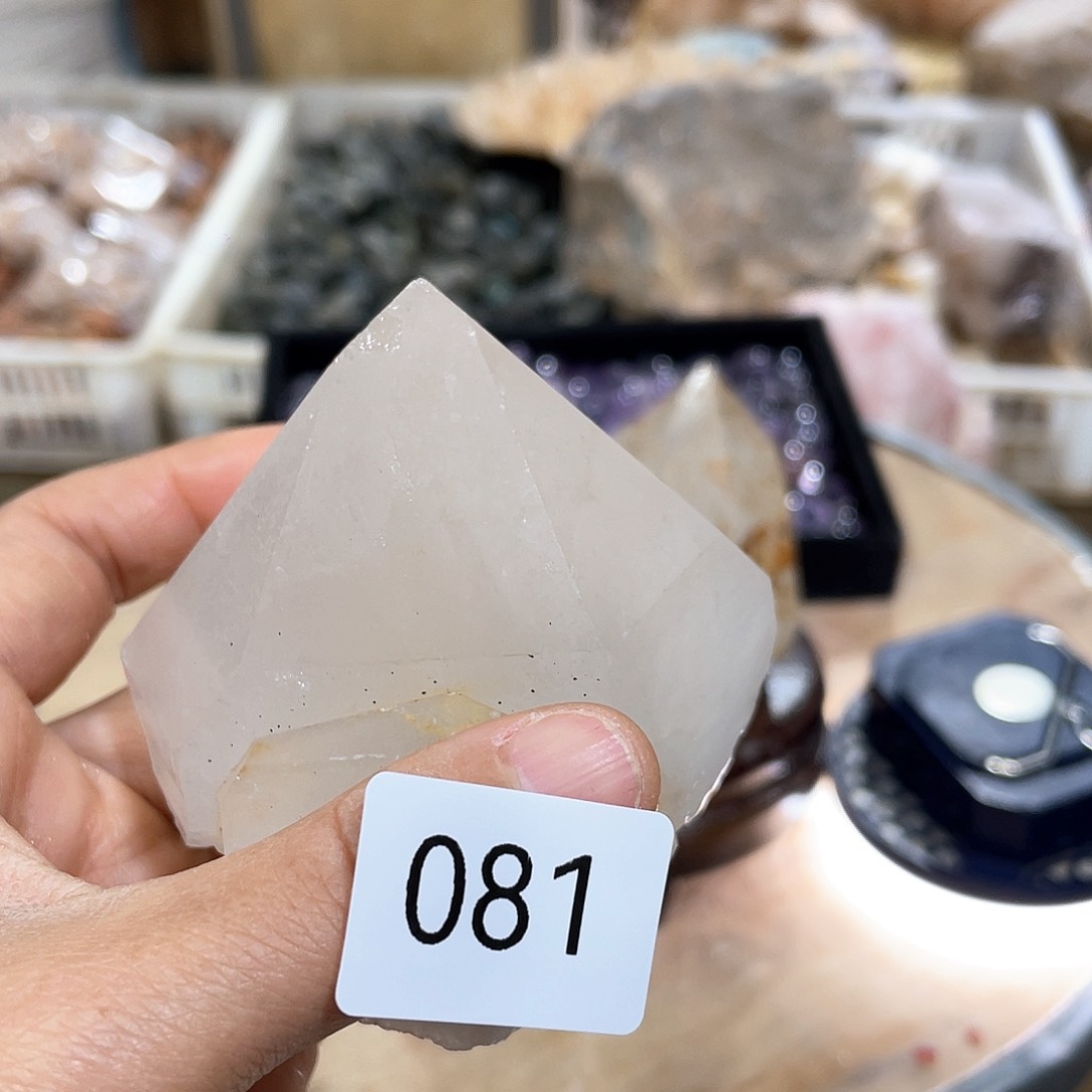 水晶摆件…..未镶嵌