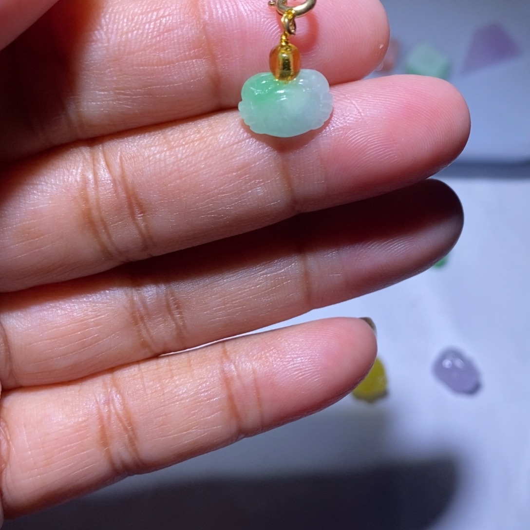 颈饰未镶嵌翡翠2