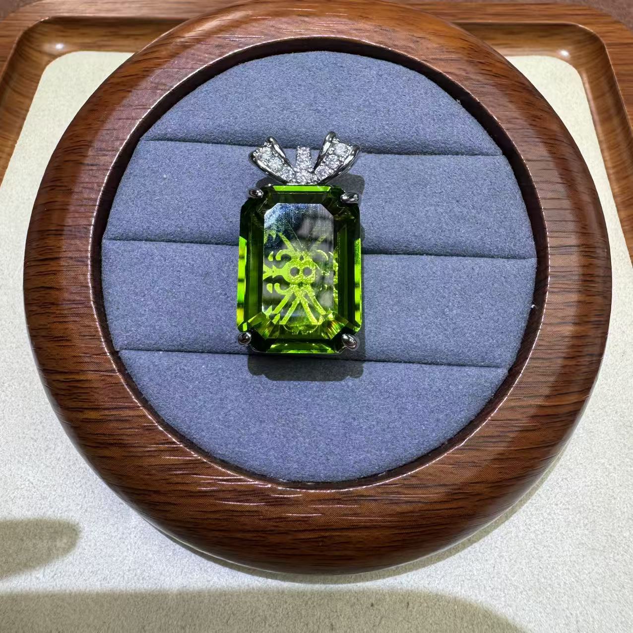 非金属珐琅吊坠 绿色 无事牌吊坠 K390