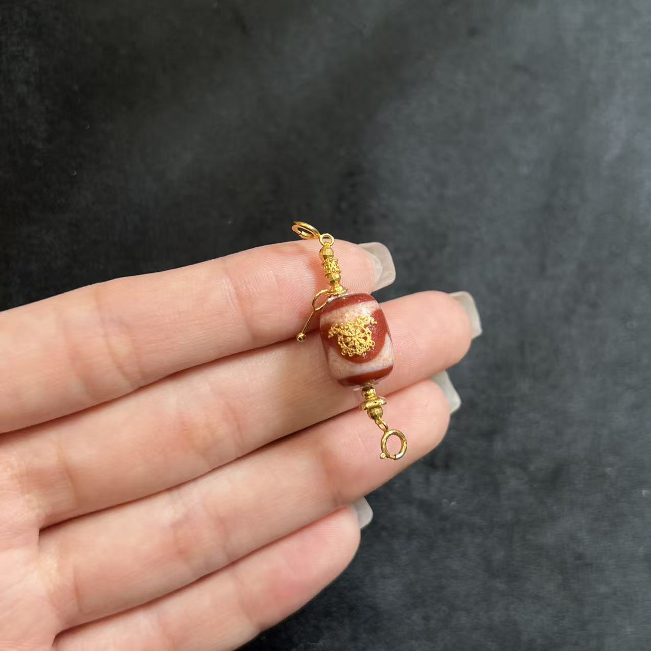 【北野珠宝】18k金天然红肉玛瑙吊坠B37H-853尺寸13x10mm