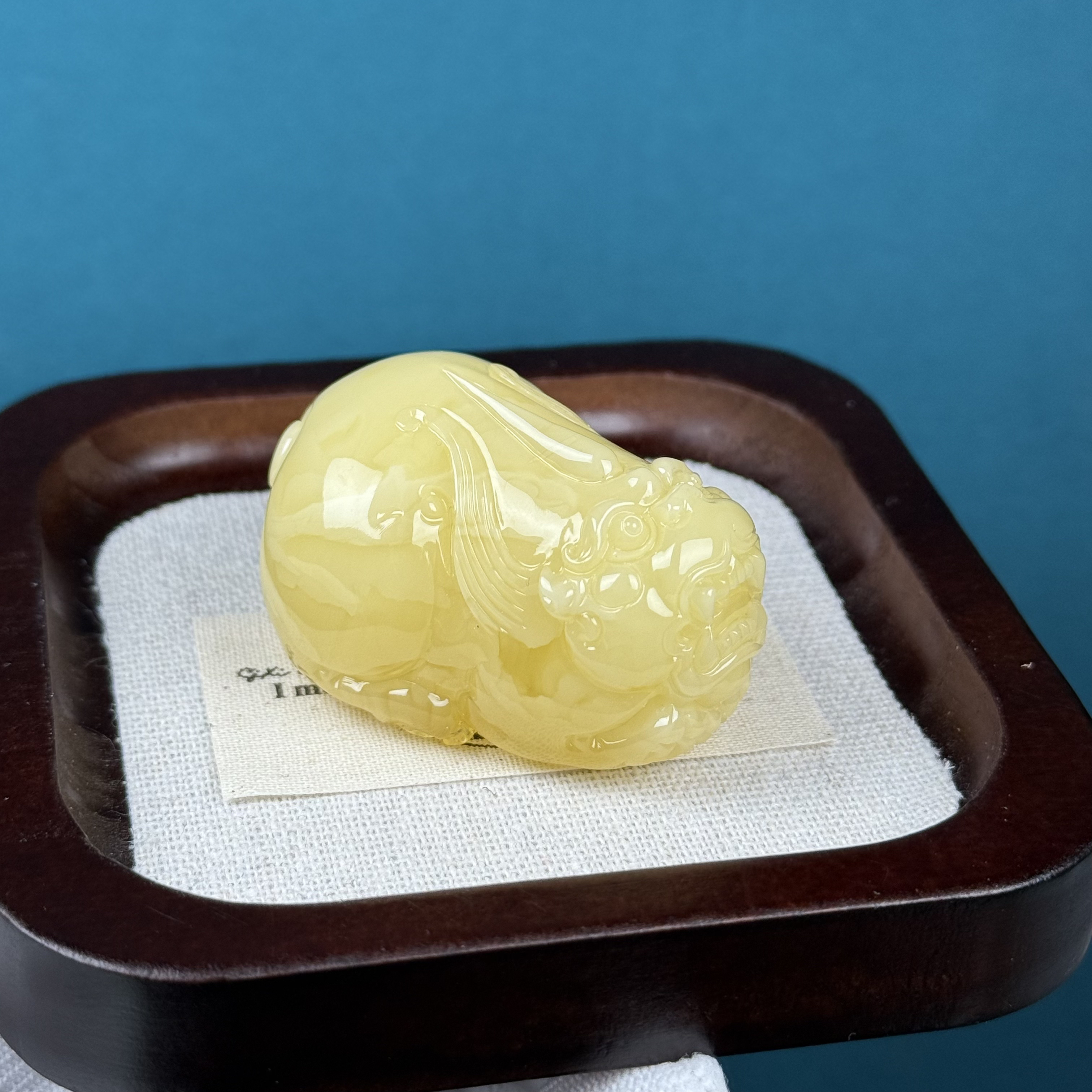 Y7201天然原矿蜜蜡 雕刻貔貅 36*50*30mm支持复检假一罚十