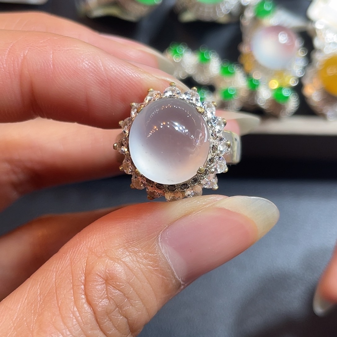 定制翡翠未镶嵌戒指