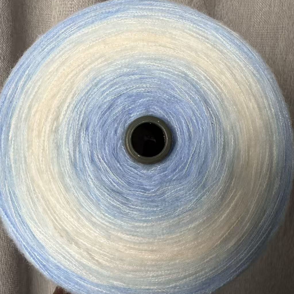 蓝白双循环四股鹿毛绒蛋糕线